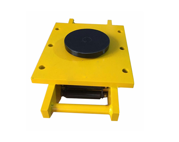 Crawler-mounted small tank