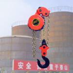 Slow chain electric hoist